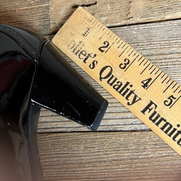 Clarks artesian black patent leather loafer style heels. Size 9.5. EUC - Picture 6 of 6